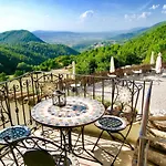 Sole Vini In The Heavenly Heart Of Umbria On Of The World Sleeps 50 * Santa Maria del Tronto