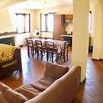Willa Sole Vini In The Heavenly Heart Of Umbria On Of The World Sleeps 50