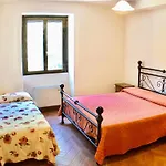 Sole Vini In The Heavenly Heart Of Umbria On Of The World Sleeps 50 Willa Santa Maria del Tronto