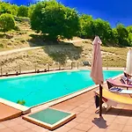 Sole Vini In The Heavenly Heart Of Umbria On Of The World Sleeps 50