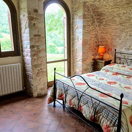 Villa Sole Vini In The Heavenly Heart Of Umbria On Of The World Sleeps 50 Bazzano di Spoleto