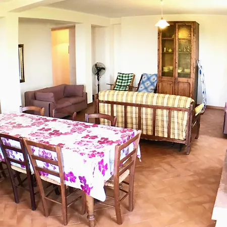 Sole Vini In The Heavenly Heart Of Umbria On Of The World Sleeps 50 * Bazzano di Spoleto