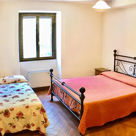 Sole Vini In The Heavenly Heart Of Umbria On Of The World Sleeps 50 Villa Santa Maria del Tronto
