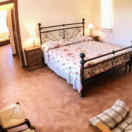 Sole Vini In The Heavenly Heart Of Umbria On Of The World Sleeps 50 Villa Santa Maria del Tronto